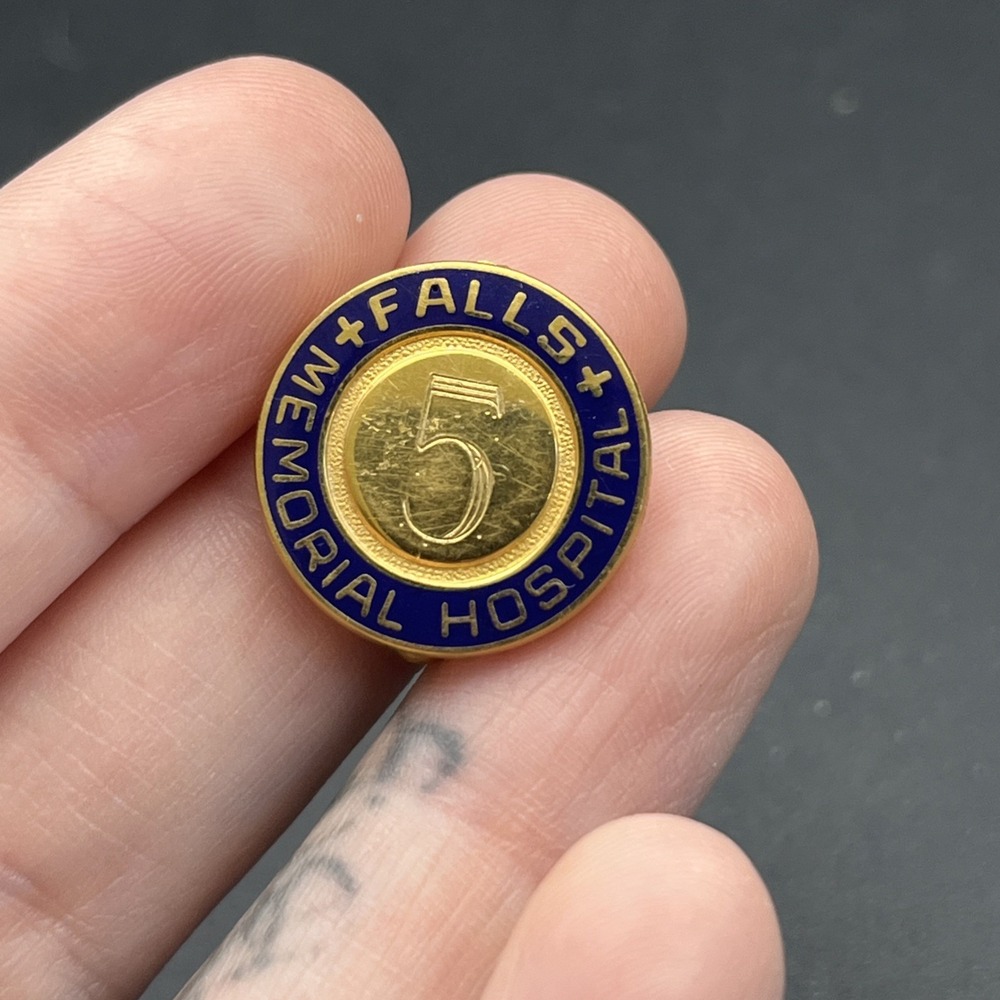 Falls Memorial Hospital 5 Years Of Service Employee Award Lapel Hat Pin